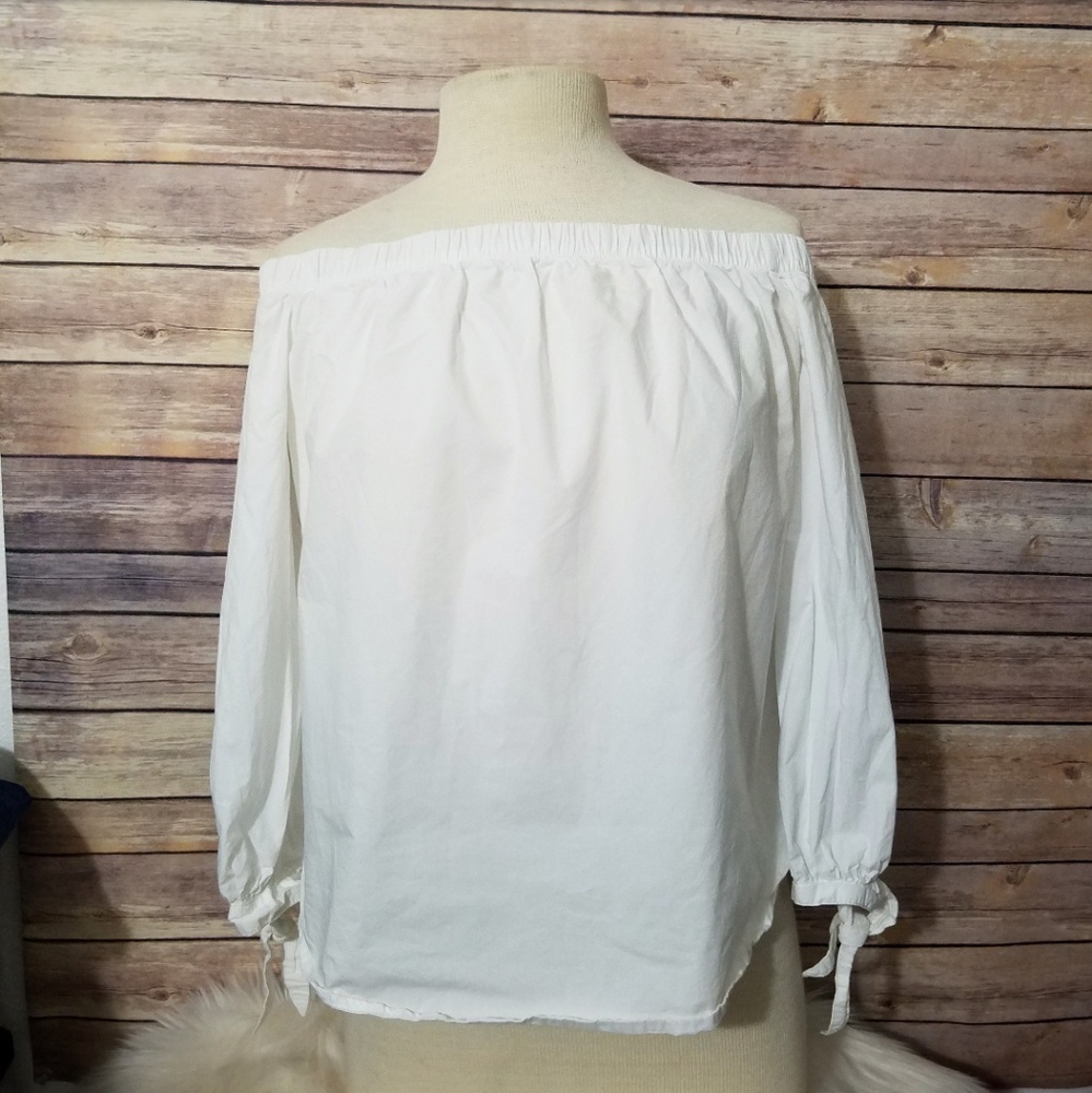Abercrombie and Fitch White Off the Shoulder Top